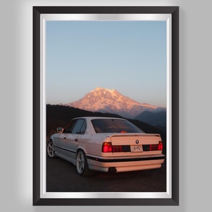 BMW E34-poster | Sunset Drive | Mount Rainier, Seattle, VS | C-type Fuji mat hoogwaardige afdruk