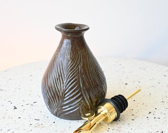 Brown Medium Ceramic Oil Bottle, Oil Dispenser, Mother’s Day Gift, Housewarming Gift, Coconut Oil, Home Decor, Hair Care, Cruet, Leaf Design
