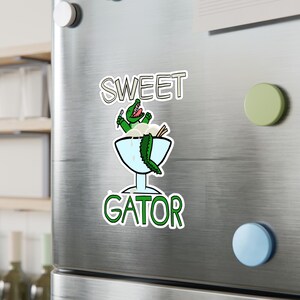 Adesivi in vinile Sweet Gator Kiss-Cut, simpatici adesivi con alligatori, divertenti adesivi in vinile con animali selvatici per laptop, bottiglie d&#39;acqua e altro ancora.