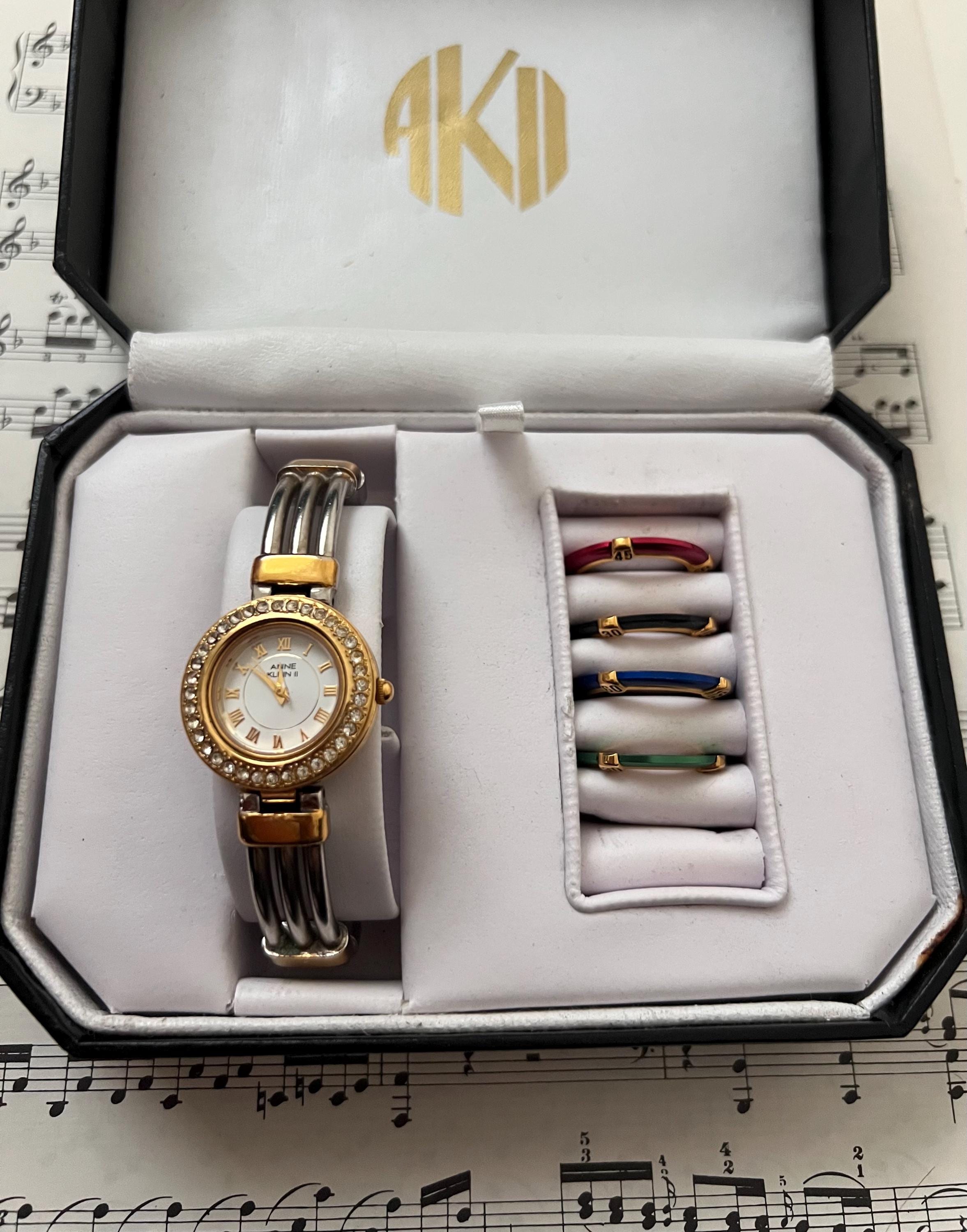 Watch set with interchangeable bands sale