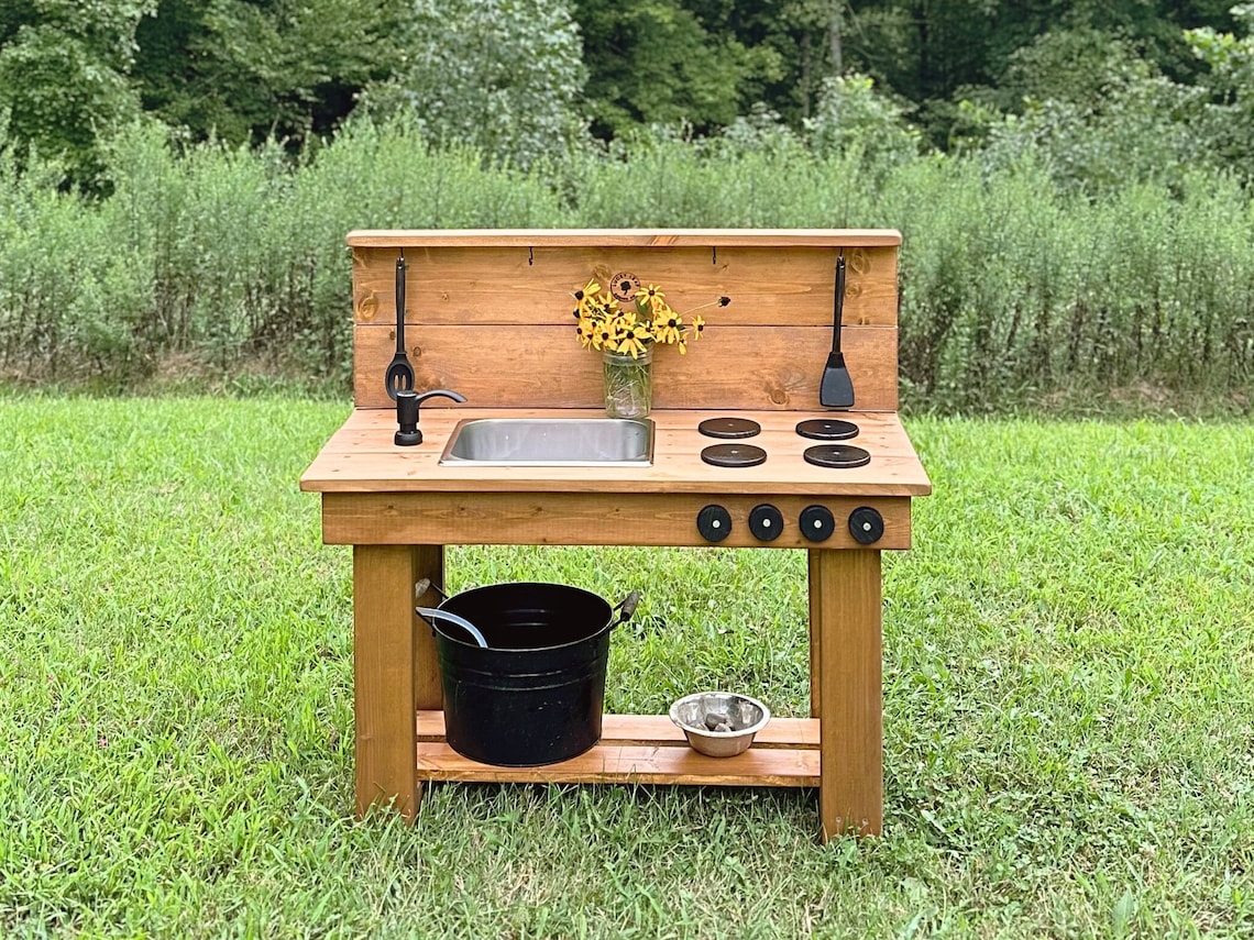 Kids small outdoor mud kitchen with sink and working faucet, Montessori pretend play water washing station, Children garden potting bench image 1
