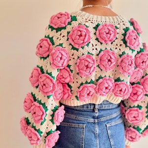 トップス Rose flower motif short sleeve cardigan トップス Rose flower motif short sleeve cardigan Rose flower motif