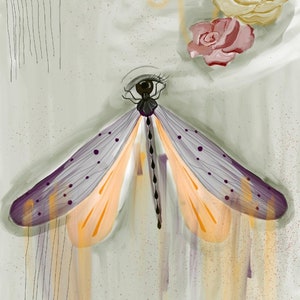 Könnte beinhalten: Ein Aquarellbild einer Libelle mit violetten und orangefarbenen Flügeln vor einem hellgrünen Hintergrund. Die Libelle hat einen schwarzen Körper und ein einzelnes Auge. Im Hintergrund befinden sich zwei Rosen, eine gelbe und eine rosa.