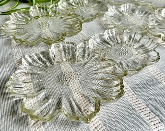 Hazel Atlas Daisy Flower Glass Snack Plates - Set of 4