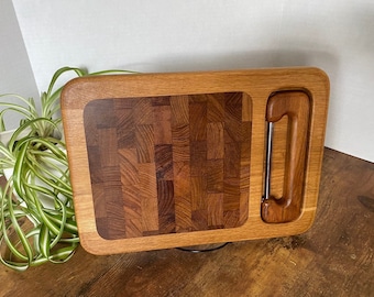 1960s Danish Teak Wood Richard Nissen Egestav Denmark Cheese Cutting Board | Mid Century Modern Scandinavian Charcuterie Board