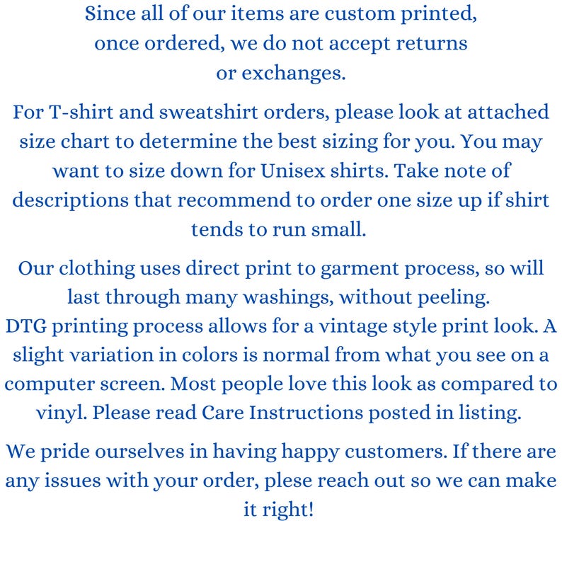 Pode incluir: Texto que explica a pol&iacute;tica de devolu&ccedil;&atilde;o para itens impressos personalizados. O texto indica que devolu&ccedil;&otilde;es ou trocas n&atilde;o s&atilde;o aceitas ap&oacute;s o pedido ser feito. O texto tamb&eacute;m inclui informa&ccedil;&otilde;es sobre o tamanho de camisetas e moletons, recomendando pedir um tamanho maior se a camiseta tende a ser pequena. O texto tamb&eacute;m menciona que a roupa usa um processo de impress&atilde;o direta na roupa, o que resulta em um visual de impress&atilde;o vintage.