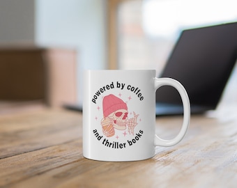 Thriller Bücher Tasse, Thriller Bücher und Kaffee, Thriller Buch Junkie Tasse, Tasse für Buchliebhaber, Lesergeschenk, Thriller Lesergeschenk, Suspense Bücher