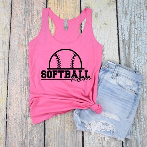Camiseta regata para mãe de jogadora de softball, camiseta para mãe de jogadora de softball, camiseta para mãe de jogadora de softball, camiseta de softball, mãe de jogadora de softball, camiseta para dia de jogo, dia de jogo