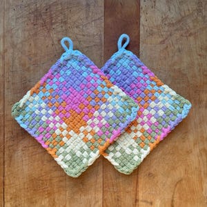 Set of 2 Loomed Potholder Hot Pads, Pastel Rainbow