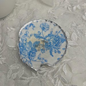 Scallop shell jewelry dish