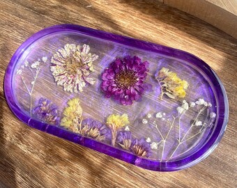 Purple and yellow dried floral tray