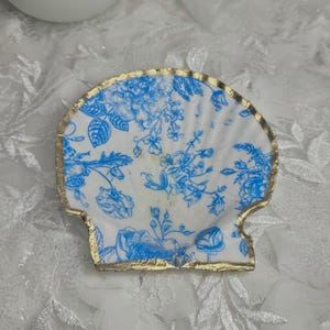 Scallop shell jewelry dish