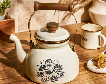 Enamel Tea Kettle 2400ml, Beige Vintage Teapot, Stovetop Kettle