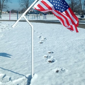 Mid Size 3/4&quot; PVC FLAG POLE uses 2&#39;x3&#39; Comes With Stake To Support Great For Camping (flag not included)