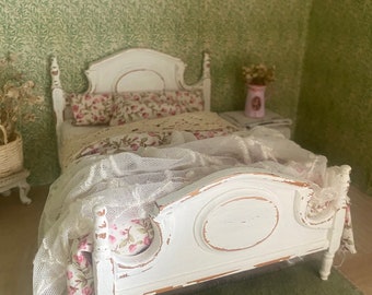 1/12 scale shabby chic dollshouse bed with floral and lace bedding