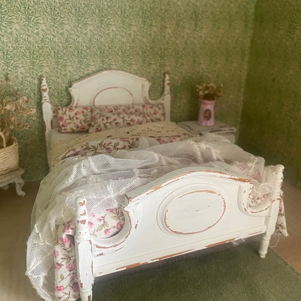 1/12 scale shabby chic dollshouse bed with floral and lace bedding