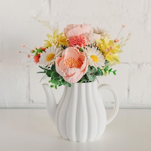 Tea Pot Sola Flower Arrangement with Dried Accents. Daisies, Peony. Blush, Yellow, Coral.