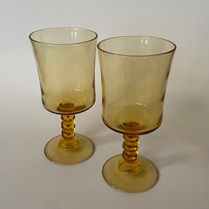 Yellow Flared Wine Glasses with Faceted Rim (Set of 2)
