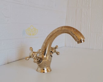 Bathroom Sink Faucet Antique Brass Single Hole Cold and Hot Double Handle Cross Knobs Vanity Vessel Sink Basin Mixer Tap