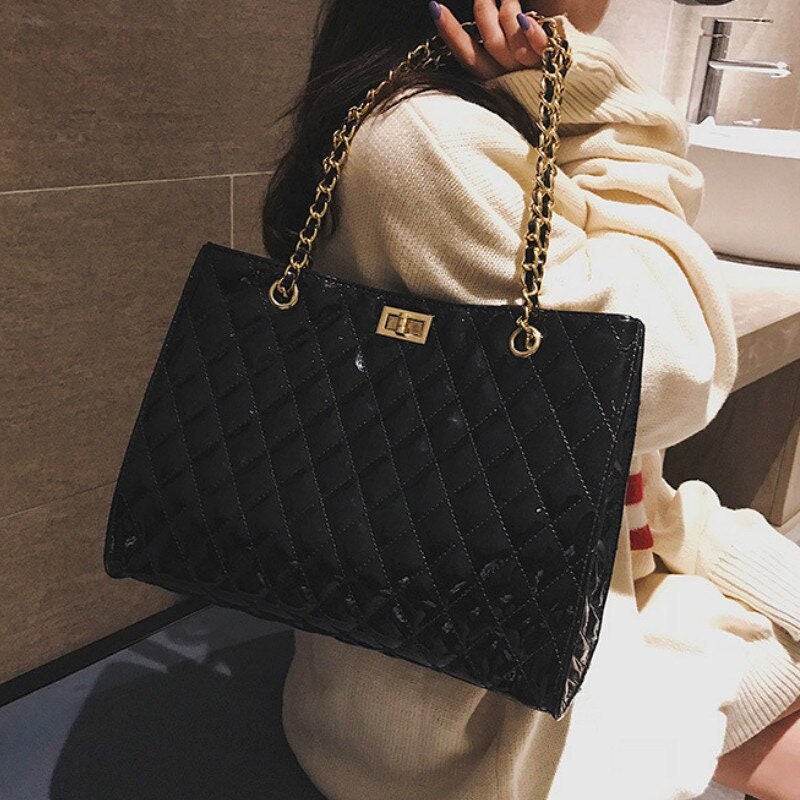 Source deep luxury quilt shoulder bags women large padded quilted tote bag  custom designer quilted nylon bags on m.