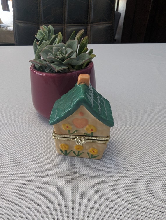 Miniature birdhouse ceramic trinket box, jewelry b