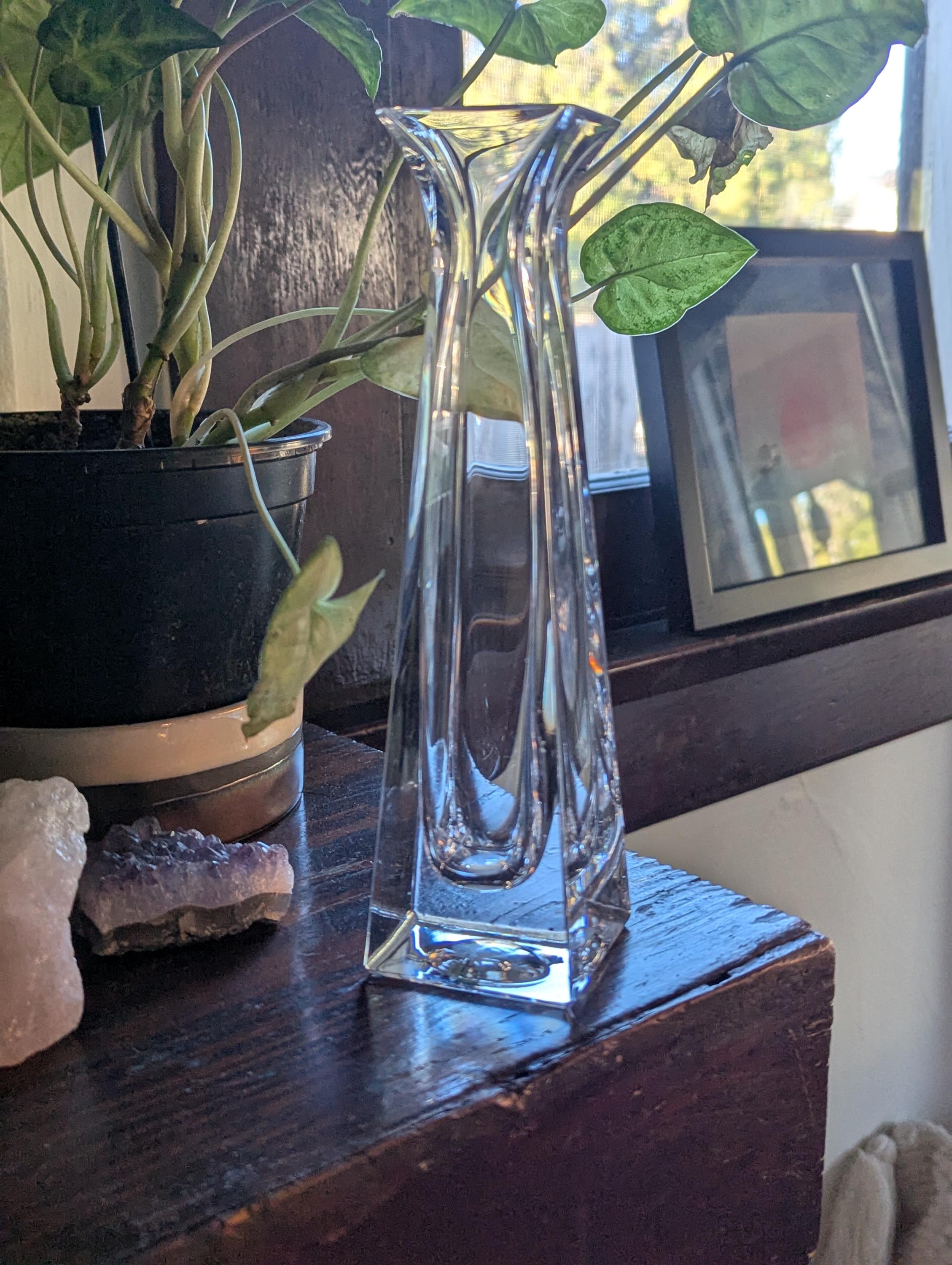 イタリア製ヴィンテージクリスタルのつぼみ用花瓶、クリスタルカラー