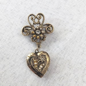 Heart Locket Brooch: Romantic Victorian Flower Pin with Pearls