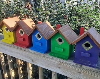 pick your colors, birdhouse with predator guard, cedar birdhouse, birdhouse, outdoor birdhouse, Christmas, garden decor, Christmas gift idea