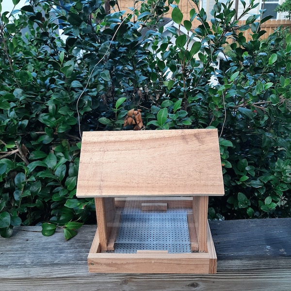 large capacity birdfeeder, cedar birdfeeder, gift for bird lovers, gift for mom, gift for dad, fathers day gift, Christmas gift