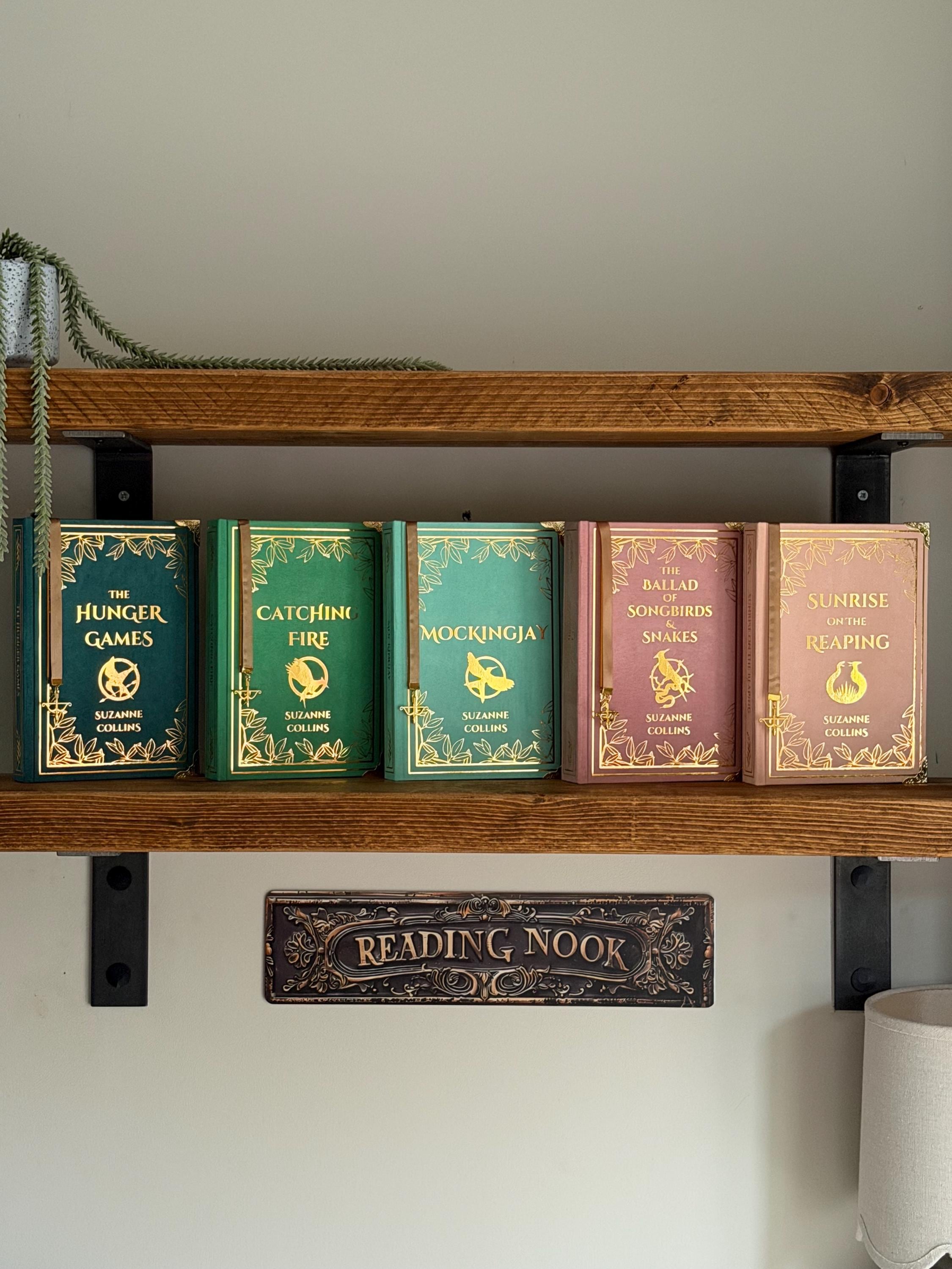 The Hunger Games Series by Suzanne Collins - All 5 Books - Catching ...