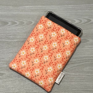 Kindle Paperwhite Sleeve Ditzy Daisies Padded Kindle Sleeve
