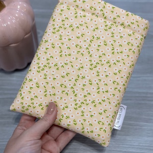 Kindle Paperwhite Sleeve Neutral Floral Padded Kindle Sleeve