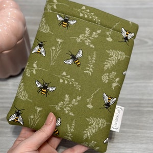Funda para Kindle Paperwhite con diseño de abejas otoñales. Funda acolchada para Kindle.
