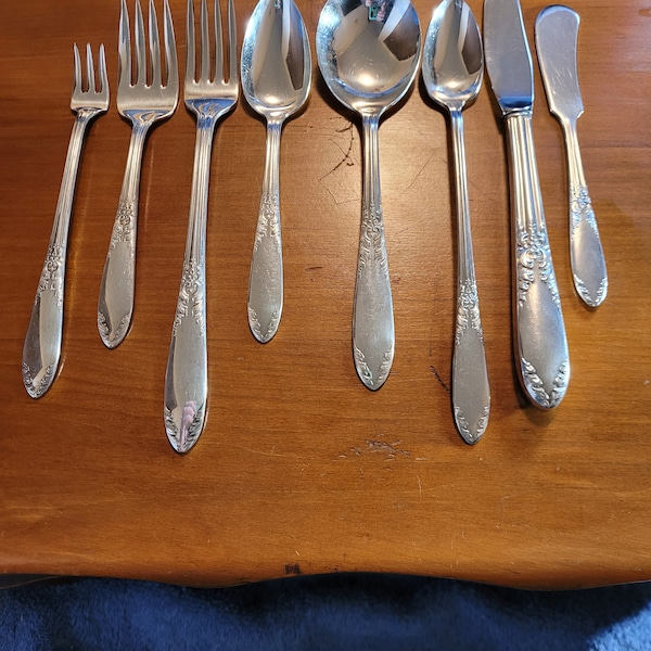 VINTAGE - National Silver 80 piece King Edward Silverplate