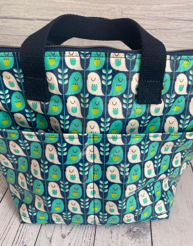Insulated Lunch Bags. Fully Waterproof. Beautiful Quality Fabric. Keeps