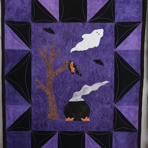 A Witch&#39;s Nighttime Brew Halloween Quilt Pattern (15&quot; x 18&quot;) - Digital Download