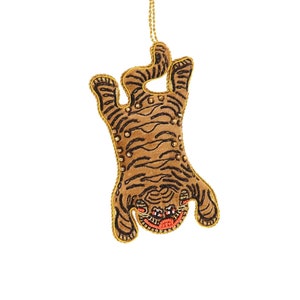 Tiger Rug Ornament / Beaded Siberian Tiger Rug Ornament