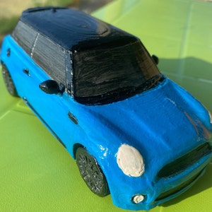 3D Printed Mini Cooper Figure - Hand-Painted Classic Car Replica - Personalizable, Unique Collector&#39;s Item - Perfect for Car Enthusiasts