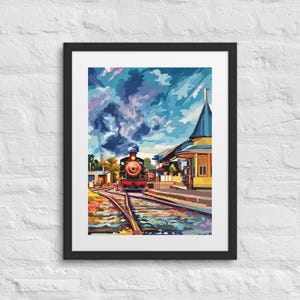 Pode incluir: Impressão emoldurada de uma cena de estação de trem vintage. Uma locomotiva a vapor vermelha e preta se aproxima da estação nos trilhos. A estação tem um telhado amarelo e azul, e o céu é preenchido com nuvens azuis e roxas.