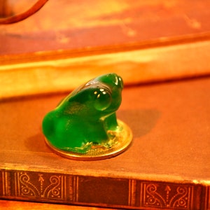 3D Printed Frog Figurine: Thicc Bod, Fun Decor