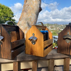 Drink caddy with metal handle