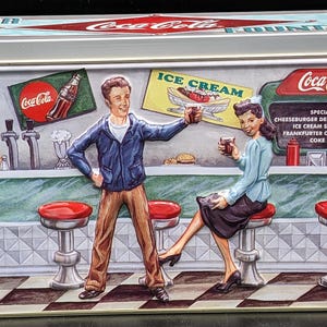 Jahrgang 1997 geprägte Coca-Cola Soda Brunnen Diner Sammler Dose VGC