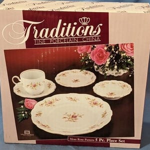 Traditions Johann Haviland Porcelain 5pc Place Set Moss Rose Pattern BRAND NEW