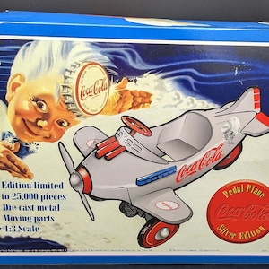 Coca Cola Tretflugzeug Silver Edition 1: 3 Die Cast Metallmodell - signiert & Nummeriert von Ken Kovach 1995