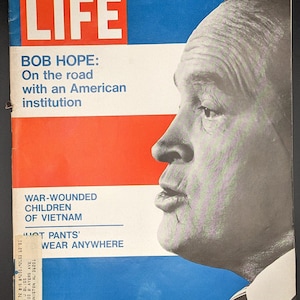Vintage Life Magazine January 1971 - Bob Hope Cover, 68 Pages of Ads and Articles
