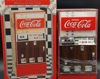 見事な創造力 Coca Cola #169706 Enesco by 1996 Bank Musical Cast Die コレクション