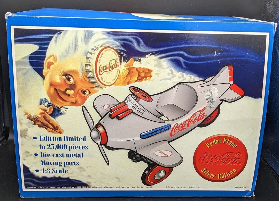 【限定品】Coca-Cola ペダルプレーン シルバー　No.08137 コカ・コーラ ペダル飛行機モデル：シルバーエディション、サイン入り