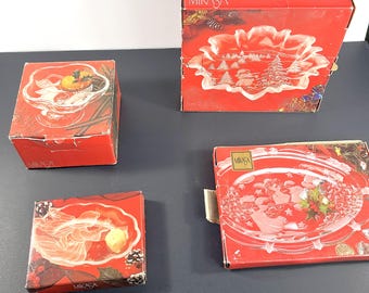 Platos de postre de cristal Mikasa: Diseños navideños y de querubines (Nuevos, en caja)