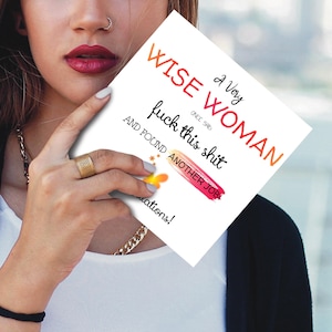 Une femme très sage a trouvé un autre travail - carte de félicitations drôle, carte de nouvel emploi, carte de départ du travail, carte de bonne chance, carte personnalisée