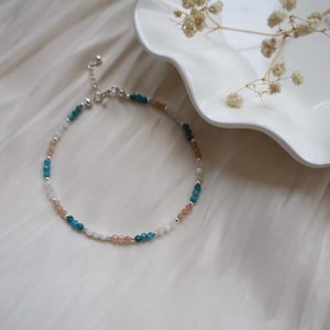 Gemischtes Edelstein-Fußkettchen. 925 Sterling Silber. Natürliches Edelstein Armband. Mondstein, Apatit und Sonnenstein.
